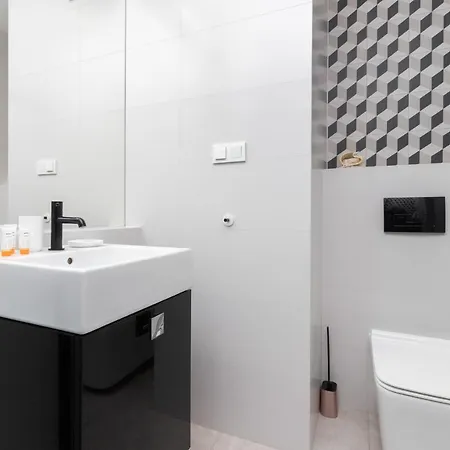 Slaska With Parking & Gym Business District By Renters Apartment Gdansk